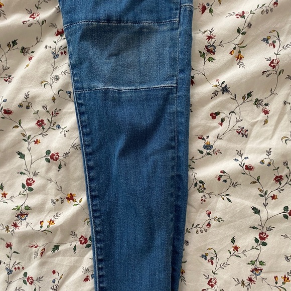 American Eagle Stitched Jeans - Picture 2 of 4
